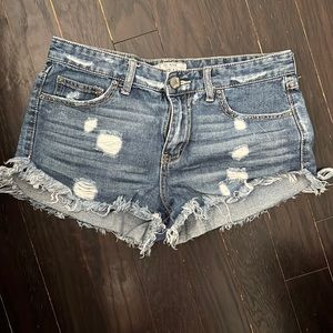 //FREE PEOPLE// Denim Cutoff Shorts